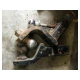 (2) HITCH STINGERS W/ 2' TOW BALLS