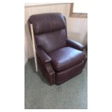 LEATHER RECLINING CHAIR