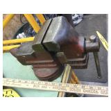 COLUBIAN BENCH VISE MODEL C 44