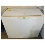KENMORE CHEST FREEZER (WORKS)
