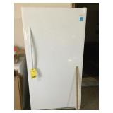 FRIGIDAIRE UPRIGHT FREEZER (WORKS)