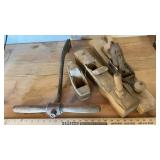 (3) WOOD HAND PLANES & HANDLE