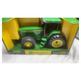 ERTL J.D. 8210TRACTOR 1/16 SCALE W/ ORIGINAL BOX