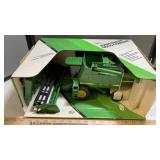 JOHN DEERE 9500 COMBINE 1/28 SCALE ERTLE