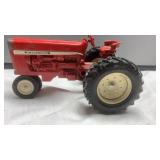 ERTL INTERNATIONAL TOY TRACTOR
