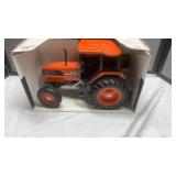 KUBOTA M-120 TRACTOR 1/16 SCALE