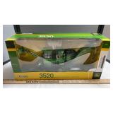 JOHN DEERE 3520 WHEELED SUGAR CANE HARVESTER