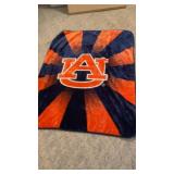 A.U. FLEECE BLANKET & WHITE SHEETS