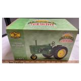 JD '60' TRACTOR WITH SINGLE FRONT WHEEL