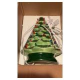 LIGHTED CHRISTMAS TREE, WREATH & RED BOWS