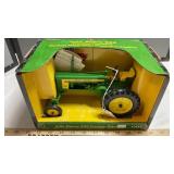 JOHN DEERE MODEL 520 WIDE FRONT TRACTOR