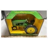 JOHN DEERE MODEL'60' TRACTOR ERTL
