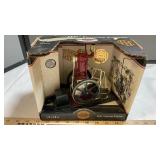 ERTL IHC FAMOUS ENGINE 1/8 SCALE (NIB)
