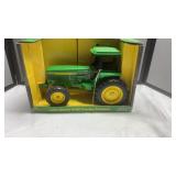 ERTL J.D. 4760 TRACTOR 1/16 SCALE