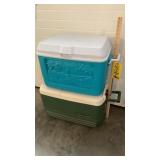 (2) RUBBERMAID & IGLOO BRAND COOLERS