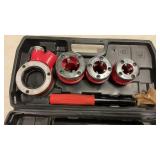 CENTRAL MACHINERY RATCHETING PIPE THREADER SET