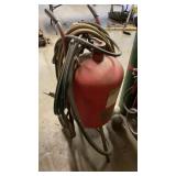 PNEUMATIC SAND BLASTING TANK W/HOSES