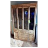 STANLEY LIGHTED CHINA HUTCH