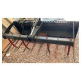 BOBCAT 66' UTILITY FORK 9 TOOTH W/GRAPPLE