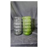 2 glass vases