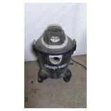 5 Gallon shop vac, working