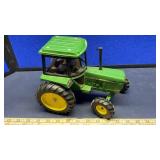 EARL JOHN DEERE TRACTOR