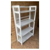 COLLAPSABLE WOODEN SHELF