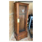 RIFLE CABINET W/KEY