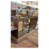 GLASS DISPLAY CABINET MEASURES 60'W X 20'D X 42'T