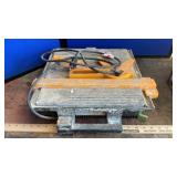 TILE CUTTER & KNEE PADS