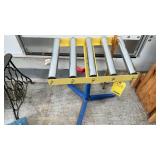 ADJUSTABLE HEIGHT ROLLER STAND