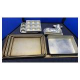 BAKING PANS, MUFFIN TINS, CAKE MOLD