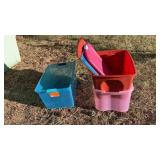 (4) TOTES W/ LIDS