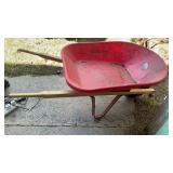 TRUE TEMPER WHEELBARROW