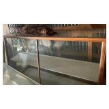 DISPLAY CABINET MEASURES 70'L X 20'D X 38'T