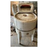 RINGER WASHING MACHINE (UNKNOWN MAKE)