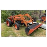 Kubota L245DT tractor w/loader MFWD