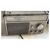 RADIO & LP. CAMPSTOVE