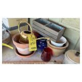 VASES & FLOWER POTS