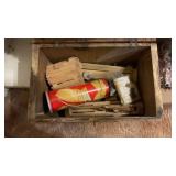 WOOD BOX, ARROW HEADS & YOUNGITE ROCKS