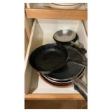 POTS, PANS & COLLAPSIBLE CONTAINERS
