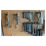 ASSORTED COMBO & BOX WRENCHES