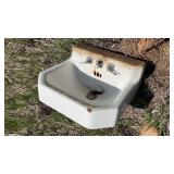 CAST IRON SINK & TUB
