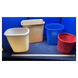 (4) TRASH CANS