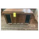 RCA TURN TABLE