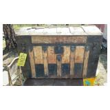 TRUNK W/ VINTAGE KITCHEN ITEMS