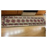 (4) MATCHING RUGS