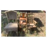 KIDS CHAIRS & WOOD TABLE