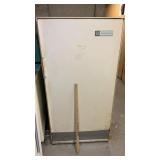 FRIGIDAIRE FRIDGE MEASURES 30"W X 24"D X 60"T