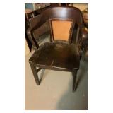 WOOD CHAIR & TABLE